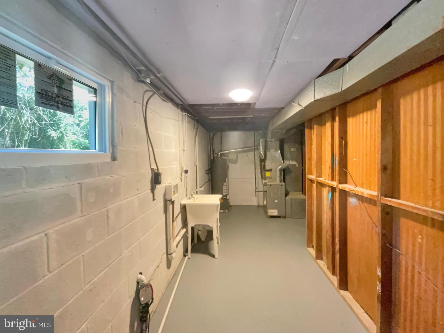 7804 ALBERTA CT, SPRINGFIELD, Virginia 22152, 5 Bedrooms Bedrooms, ,2 BathroomsBathrooms,Residential,For sale,7804 ALBERTA CT,VAFX2247800 MLS # VAFX2247800