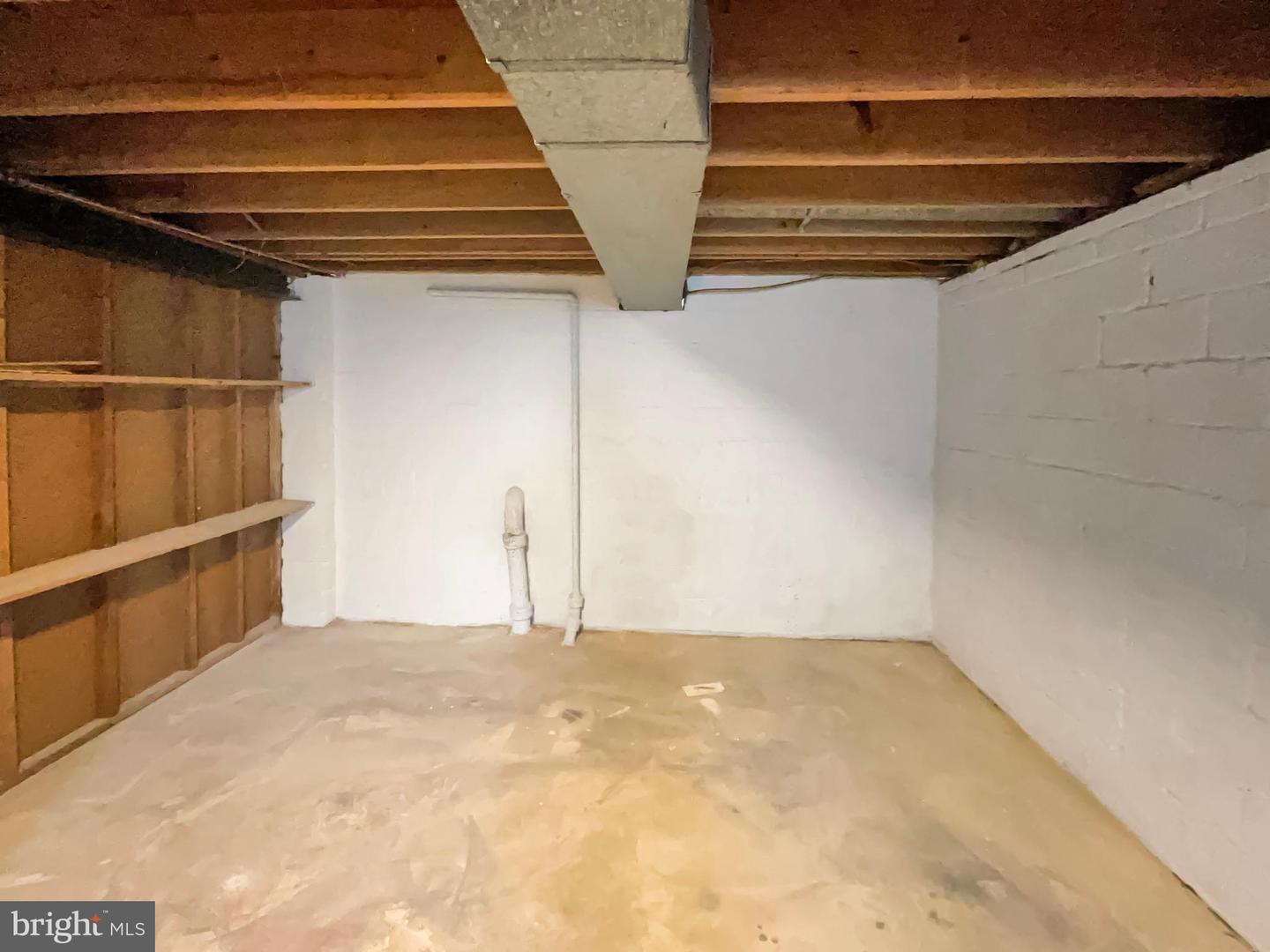 7804 ALBERTA CT, SPRINGFIELD, Virginia 22152, 5 Bedrooms Bedrooms, ,2 BathroomsBathrooms,Residential,For sale,7804 ALBERTA CT,VAFX2247800 MLS # VAFX2247800