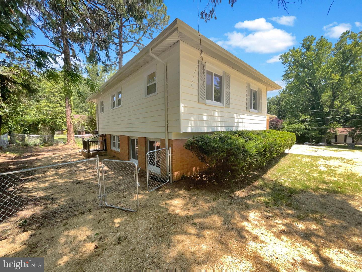7804 ALBERTA CT, SPRINGFIELD, Virginia 22152, 5 Bedrooms Bedrooms, ,2 BathroomsBathrooms,Residential,For sale,7804 ALBERTA CT,VAFX2247800 MLS # VAFX2247800