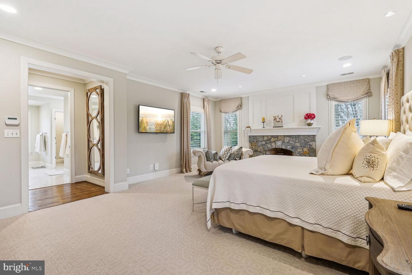 4129 N RANDOLPH ST, ARLINGTON, Virginia 22207, 5 Bedrooms Bedrooms, ,6 BathroomsBathrooms,Residential,For sale,4129 N RANDOLPH ST,VAAR2059316 MLS # VAAR2059316