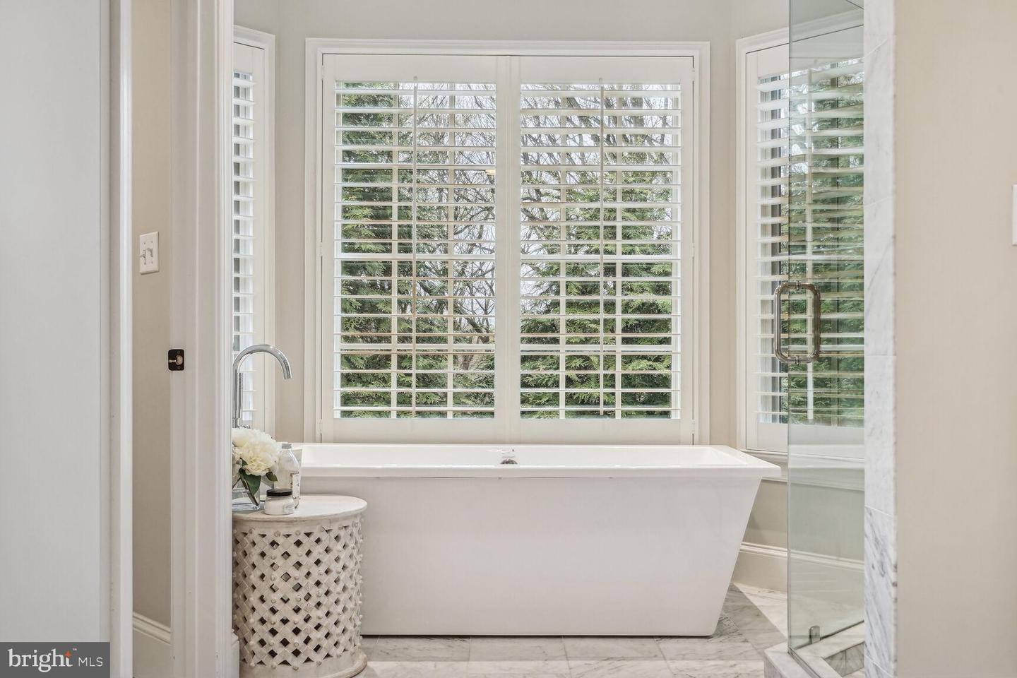4129 N RANDOLPH ST, ARLINGTON, Virginia 22207, 5 Bedrooms Bedrooms, ,6 BathroomsBathrooms,Residential,For sale,4129 N RANDOLPH ST,VAAR2059316 MLS # VAAR2059316