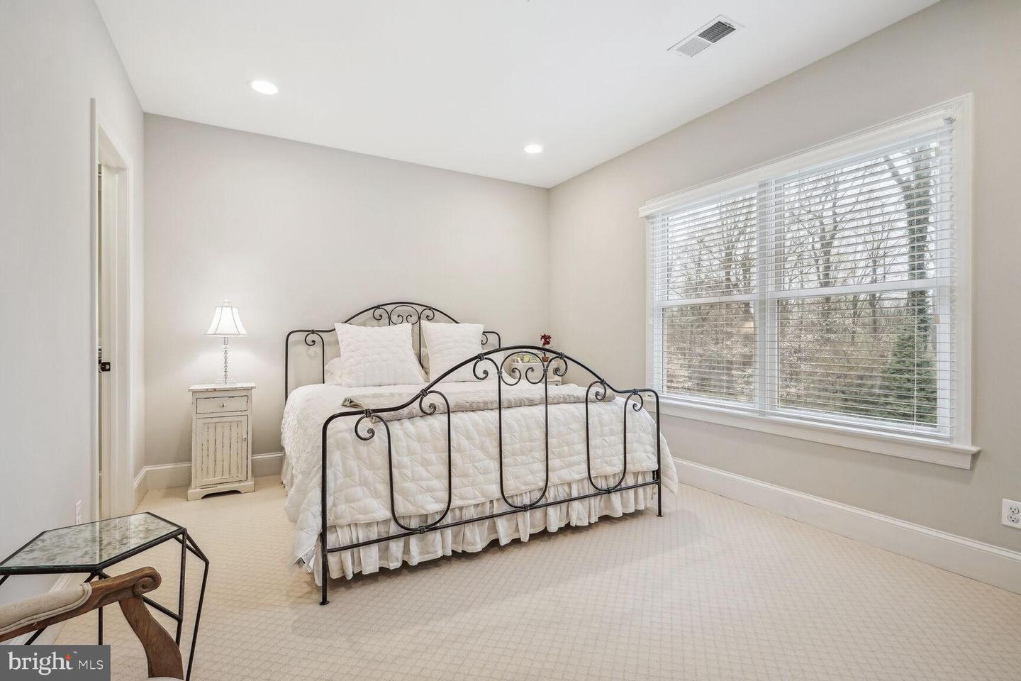 4129 N RANDOLPH ST, ARLINGTON, Virginia 22207, 5 Bedrooms Bedrooms, ,6 BathroomsBathrooms,Residential,For sale,4129 N RANDOLPH ST,VAAR2059316 MLS # VAAR2059316