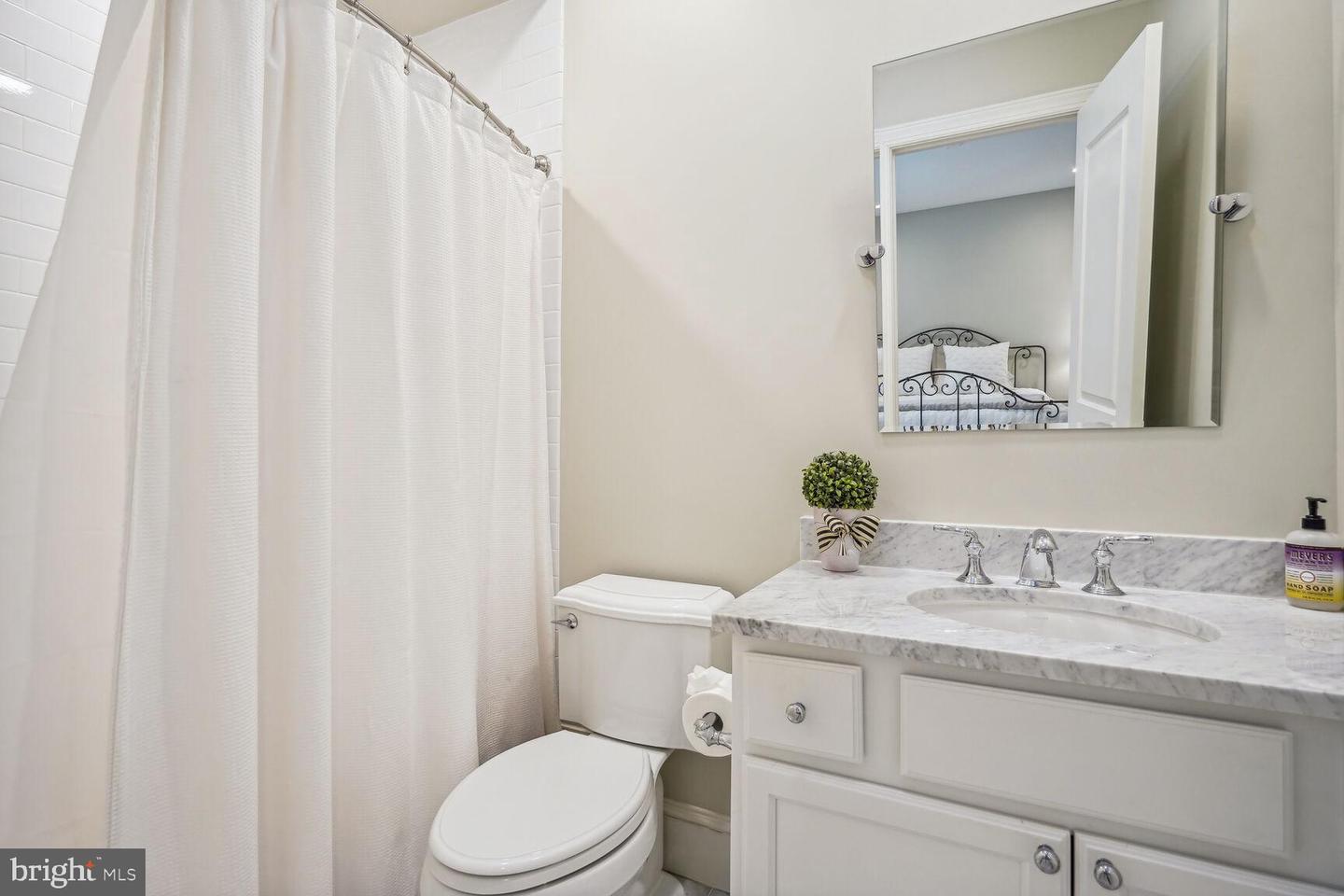 4129 N RANDOLPH ST, ARLINGTON, Virginia 22207, 5 Bedrooms Bedrooms, ,6 BathroomsBathrooms,Residential,For sale,4129 N RANDOLPH ST,VAAR2059316 MLS # VAAR2059316