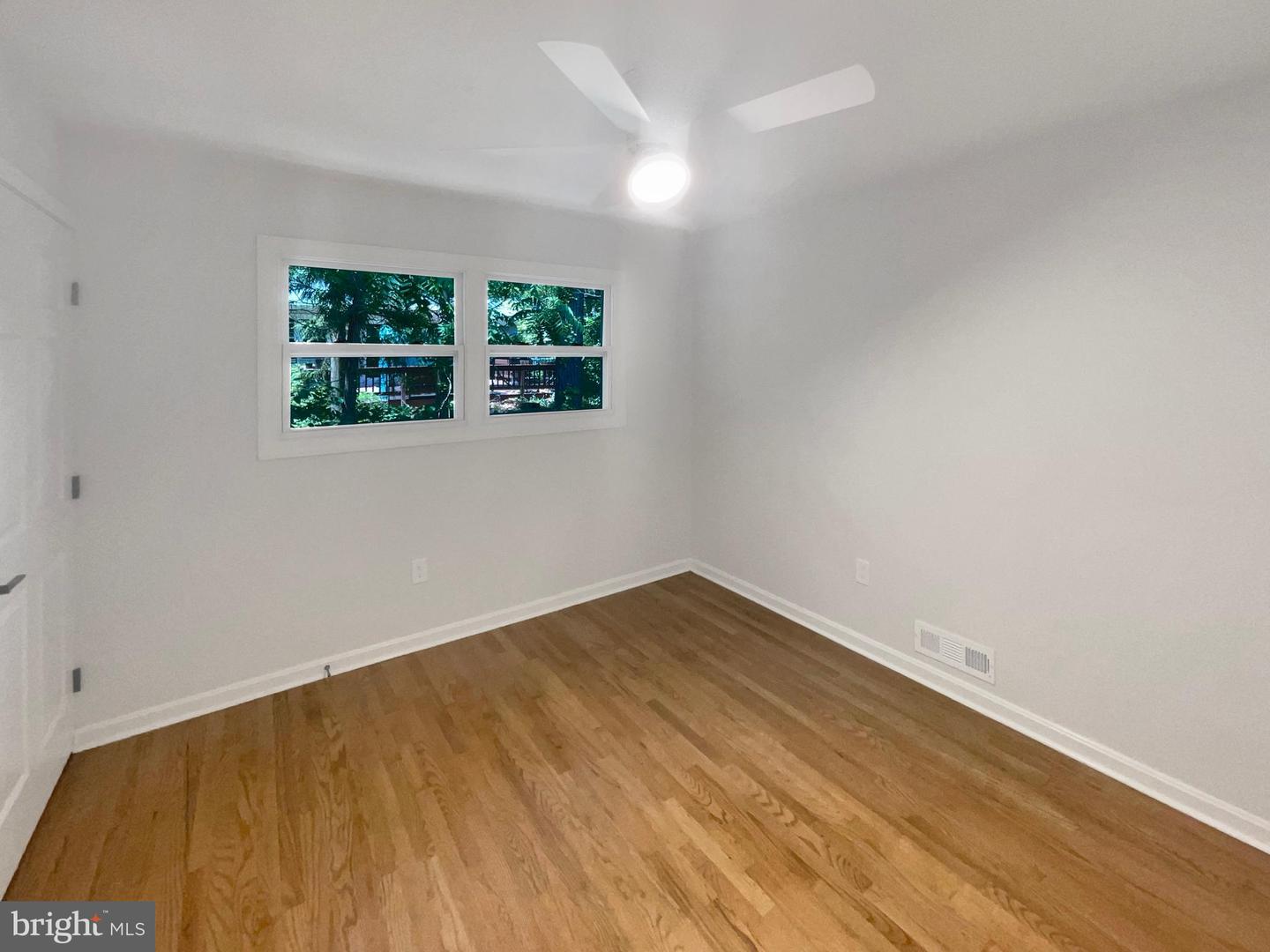 7804 ALBERTA CT, SPRINGFIELD, Virginia 22152, 5 Bedrooms Bedrooms, ,2 BathroomsBathrooms,Residential,For sale,7804 ALBERTA CT,VAFX2247808 MLS # VAFX2247808