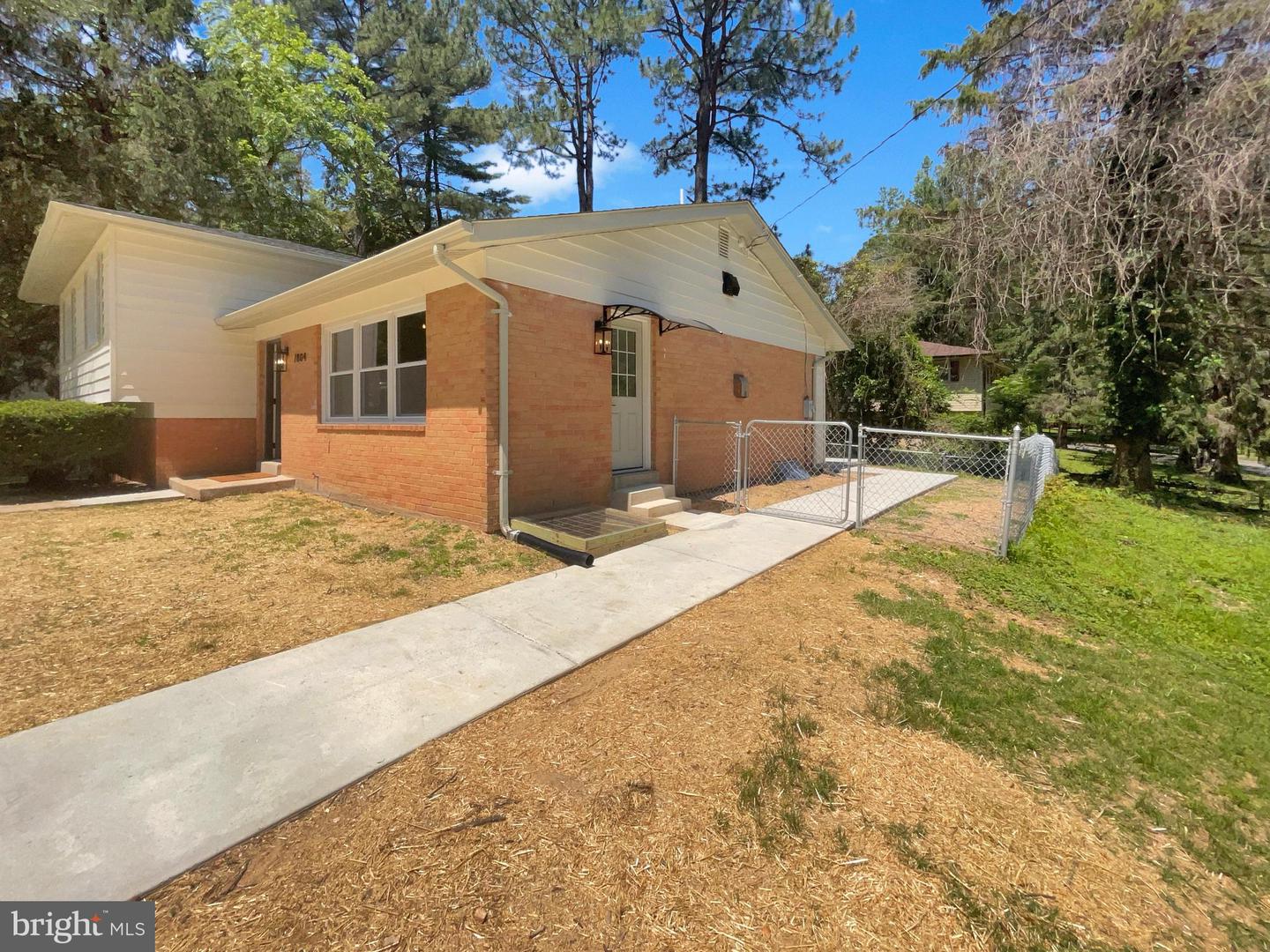 7804 ALBERTA CT, SPRINGFIELD, Virginia 22152, 5 Bedrooms Bedrooms, ,2 BathroomsBathrooms,Residential,For sale,7804 ALBERTA CT,VAFX2247808 MLS # VAFX2247808