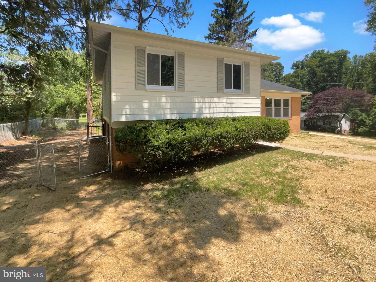 7804 ALBERTA CT, SPRINGFIELD, Virginia 22152, 5 Bedrooms Bedrooms, ,2 BathroomsBathrooms,Residential,For sale,7804 ALBERTA CT,VAFX2247808 MLS # VAFX2247808
