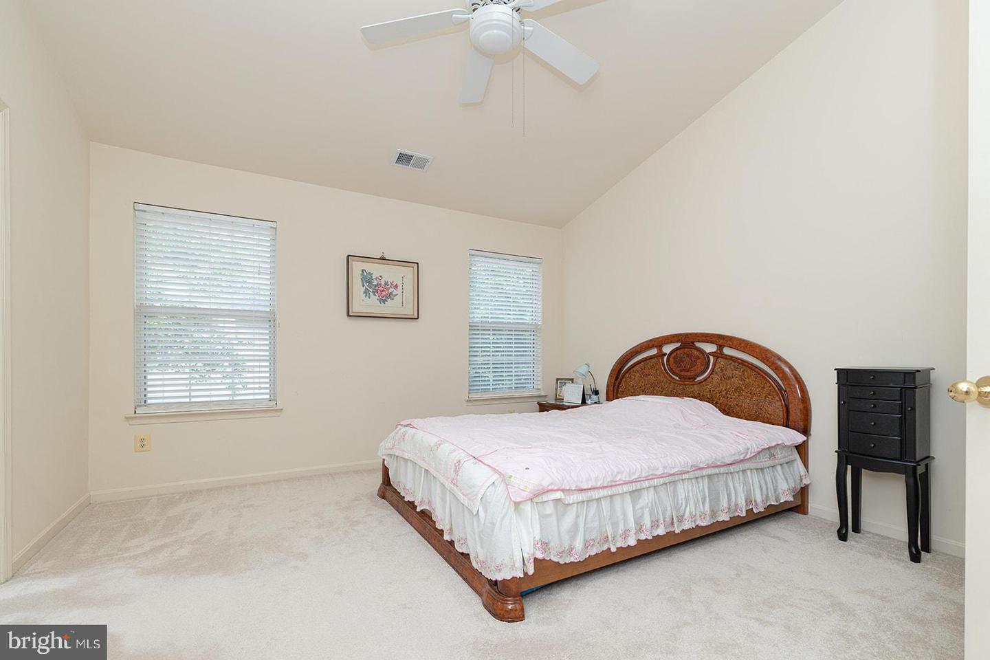 5819 STREAM POND CT, CENTREVILLE, Virginia 20120, 4 Bedrooms Bedrooms, ,3 BathroomsBathrooms,Residential,For sale,5819 STREAM POND CT,VAFX2247826 MLS # VAFX2247826