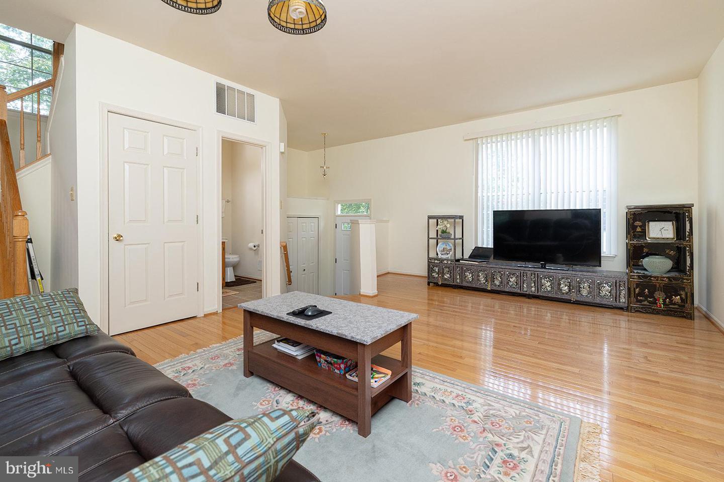 5819 STREAM POND CT, CENTREVILLE, Virginia 20120, 4 Bedrooms Bedrooms, ,3 BathroomsBathrooms,Residential,For sale,5819 STREAM POND CT,VAFX2247826 MLS # VAFX2247826