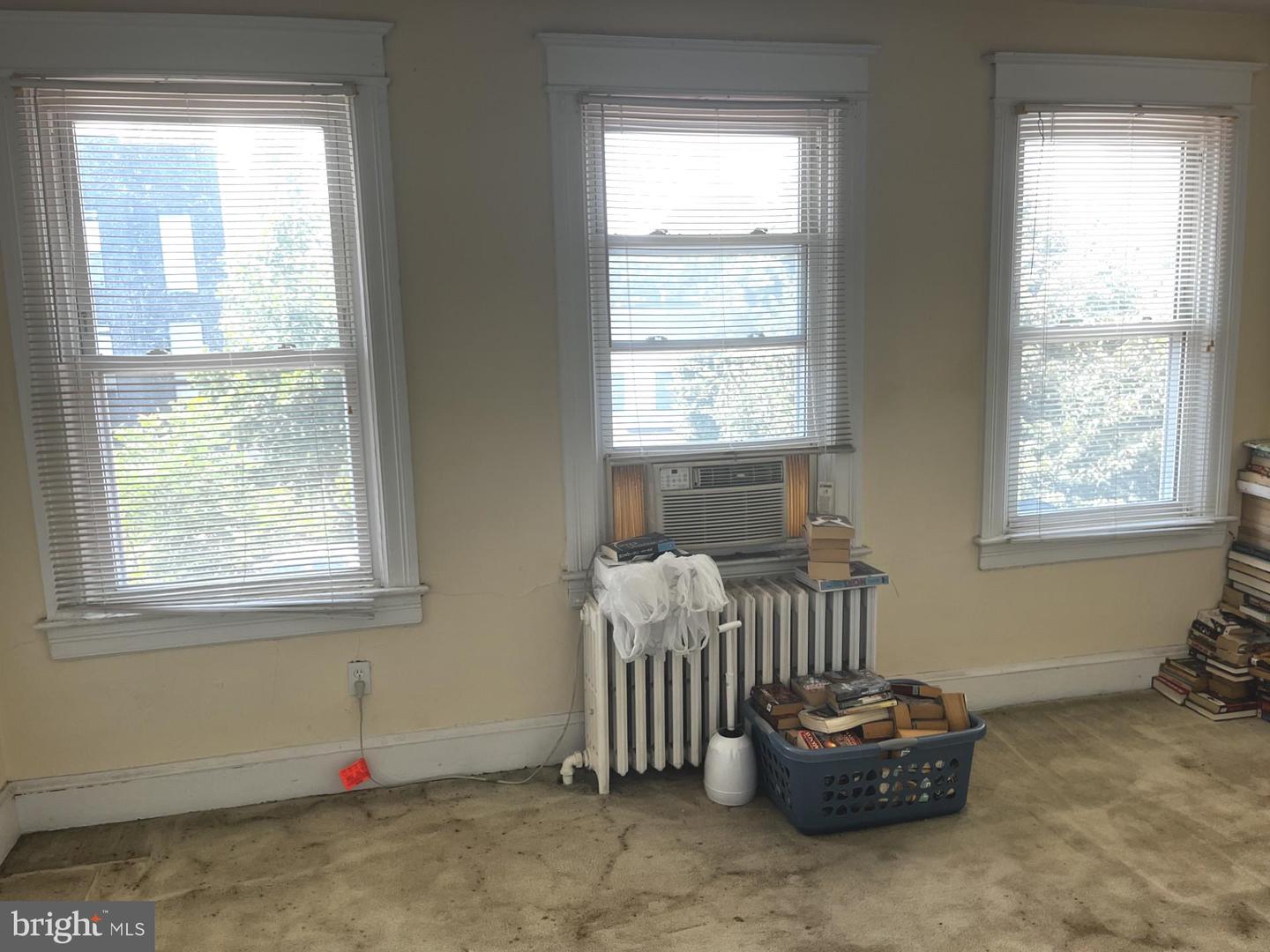 1667 MONTELLO AVE NE, WASHINGTON, District Of Columbia 20002, 3 Bedrooms Bedrooms, 9 Rooms Rooms,1 BathroomBathrooms,Residential,For sale,1667 MONTELLO AVE NE,DCDC2206084 MLS # DCDC2206084