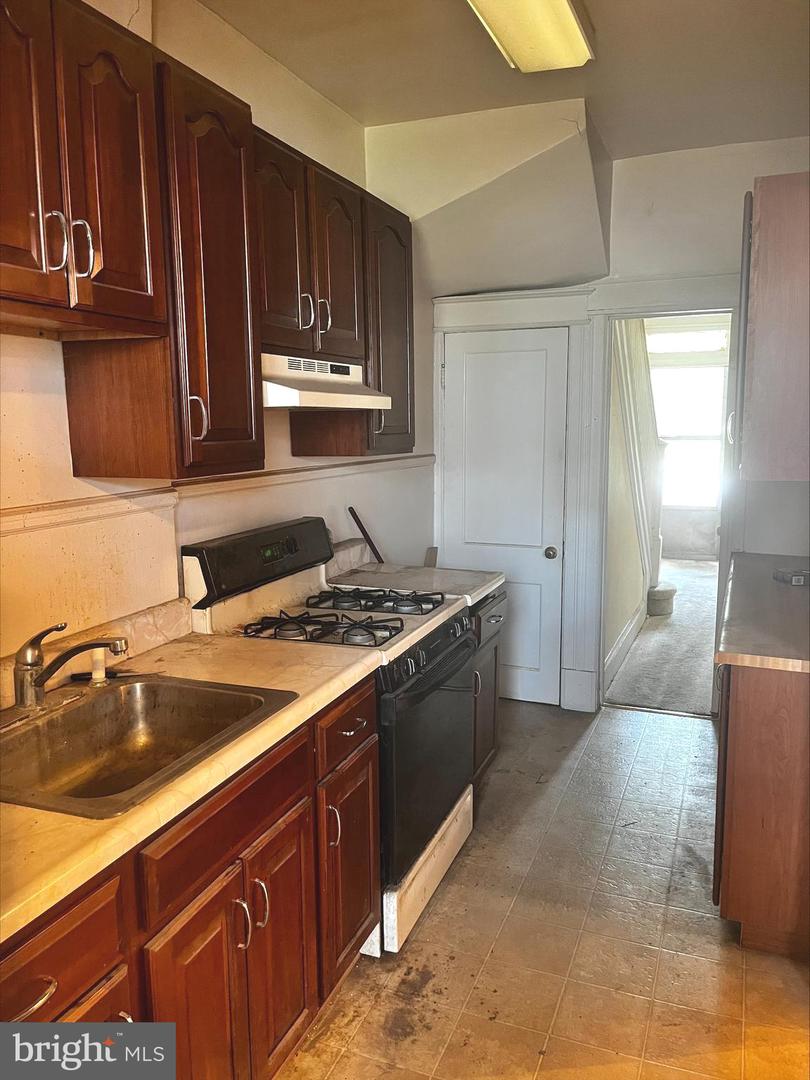 1667 MONTELLO AVE NE, WASHINGTON, District Of Columbia 20002, 3 Bedrooms Bedrooms, 9 Rooms Rooms,1 BathroomBathrooms,Residential,For sale,1667 MONTELLO AVE NE,DCDC2206084 MLS # DCDC2206084