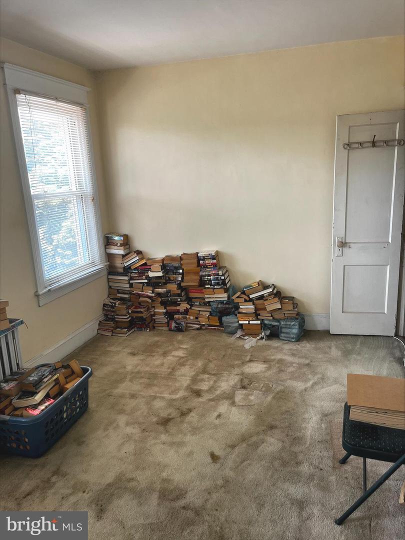 1667 MONTELLO AVE NE, WASHINGTON, District Of Columbia 20002, 3 Bedrooms Bedrooms, 9 Rooms Rooms,1 BathroomBathrooms,Residential,For sale,1667 MONTELLO AVE NE,DCDC2206084 MLS # DCDC2206084