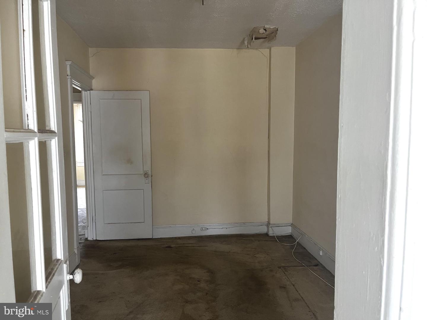 1667 MONTELLO AVE NE, WASHINGTON, District Of Columbia 20002, 3 Bedrooms Bedrooms, 9 Rooms Rooms,1 BathroomBathrooms,Residential,For sale,1667 MONTELLO AVE NE,DCDC2206084 MLS # DCDC2206084