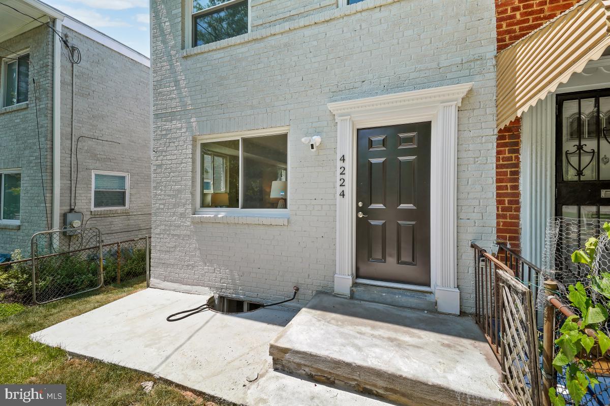 4224 SOUTHERN AVE SE, WASHINGTON, District Of Columbia 20019, 3 Bedrooms Bedrooms, ,2 BathroomsBathrooms,Residential,For sale,4224 SOUTHERN AVE SE,DCDC2206106 MLS # DCDC2206106