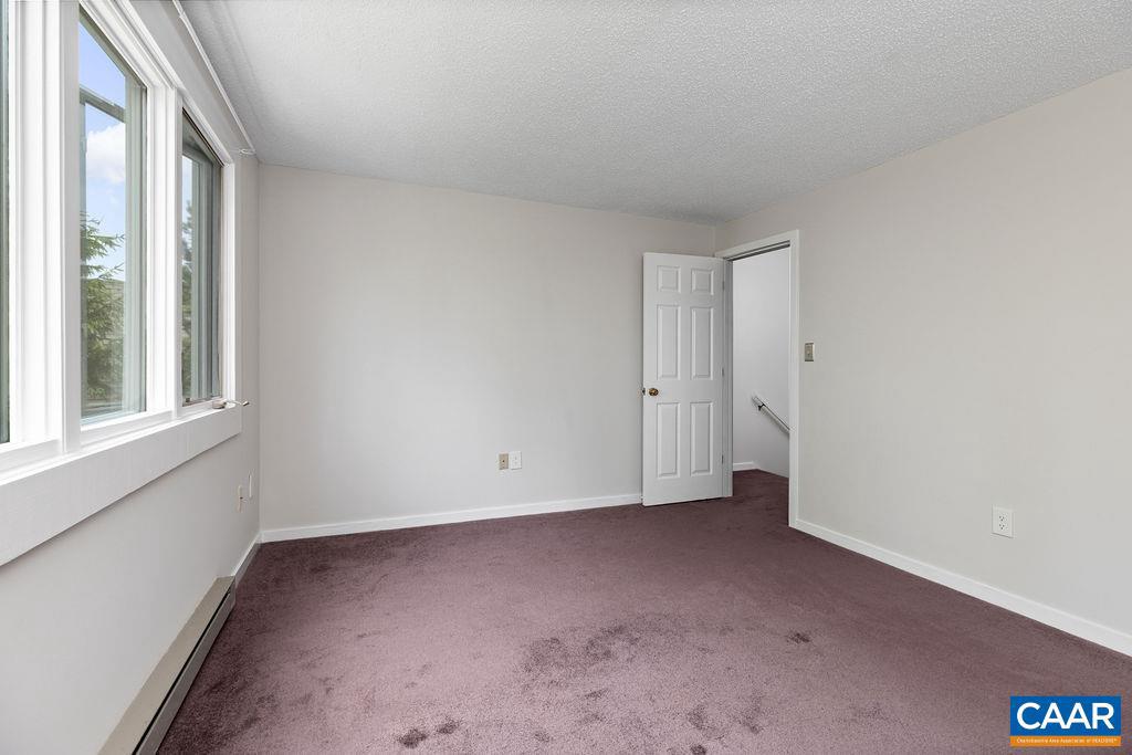 18 BRIARWOOD LN, WINTERGREEN RESORT, Virginia 22967, 2 Bedrooms Bedrooms, ,2 BathroomsBathrooms,Residential,For sale,18 BRIARWOOD LN,665791 MLS # 665791