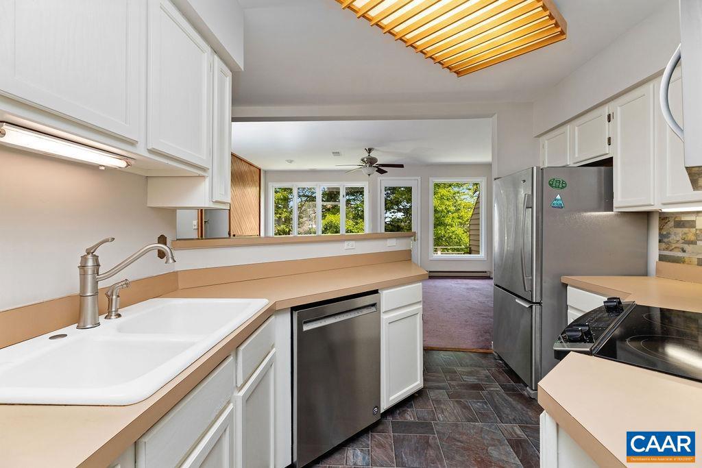 18 BRIARWOOD LN, WINTERGREEN RESORT, Virginia 22967, 2 Bedrooms Bedrooms, ,2 BathroomsBathrooms,Residential,For sale,18 BRIARWOOD LN,665791 MLS # 665791