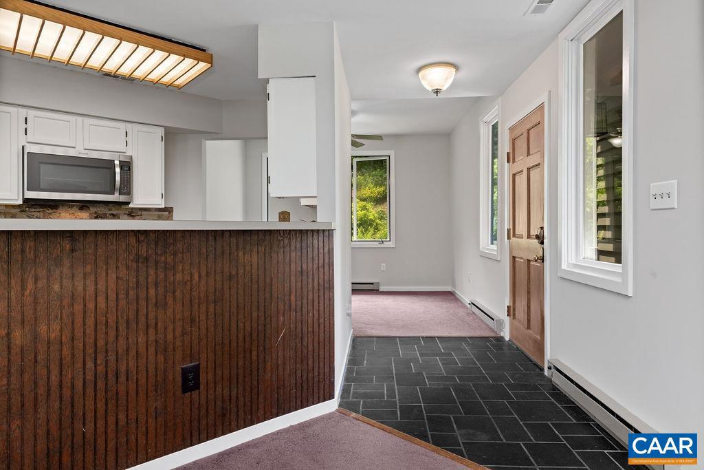 18 BRIARWOOD LN, WINTERGREEN RESORT, Virginia 22967, 2 Bedrooms Bedrooms, ,2 BathroomsBathrooms,Residential,For sale,18 BRIARWOOD LN,665791 MLS # 665791