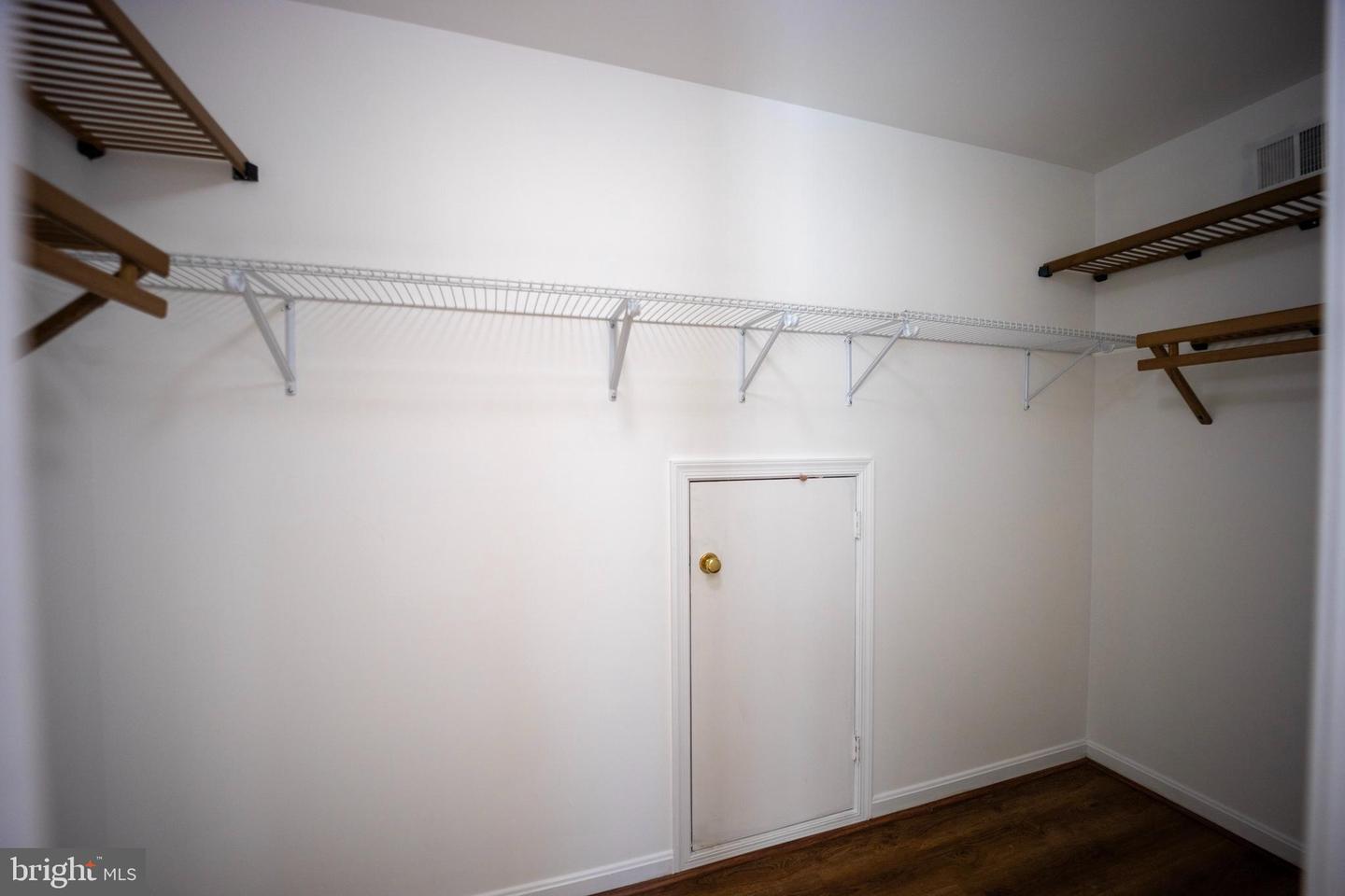 11102 BOWEN AVE, GREAT FALLS, Virginia 22066, 4 Bedrooms Bedrooms, ,3 BathroomsBathrooms,Residential,For sale,11102 BOWEN AVE,VAFX2247882 MLS # VAFX2247882