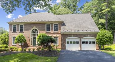 11102 BOWEN AVE, GREAT FALLS, Virginia 22066, 4 Bedrooms Bedrooms, ,3 BathroomsBathrooms,Residential,For sale,11102 BOWEN AVE,VAFX2247882 MLS # VAFX2247882