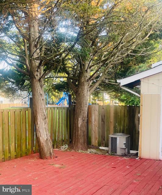 158 N COTTAGE RD, STERLING, Virginia 20164, 4 Bedrooms Bedrooms, ,2 BathroomsBathrooms,Residential,For sale,158 N COTTAGE RD,VALO2090206 MLS # VALO2090206