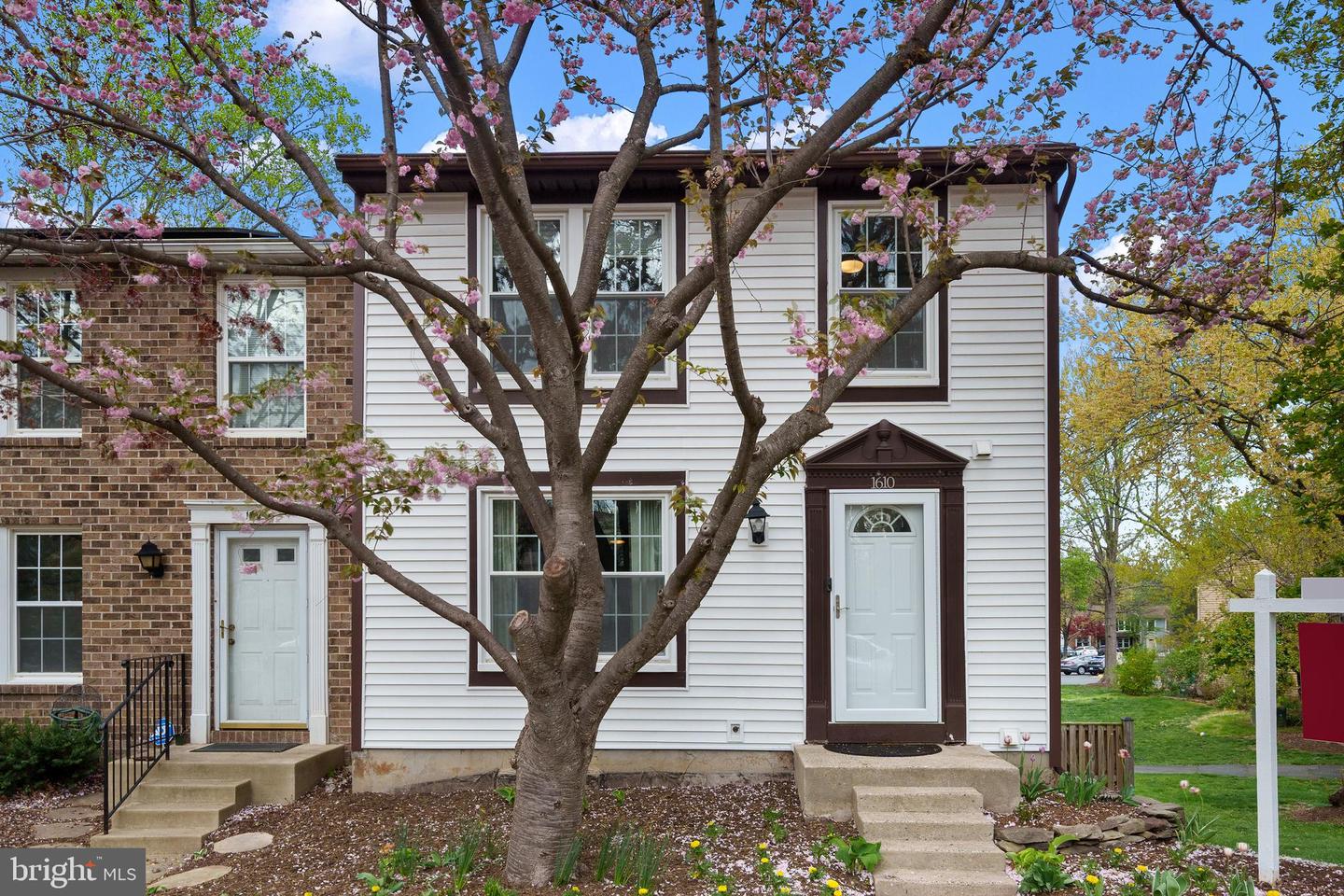 1610 SIERRA WOODS DR, RESTON, Virginia 20194, 3 Bedrooms Bedrooms, ,2 BathroomsBathrooms,Residential,For sale,1610 SIERRA WOODS DR,VAFX2233922 MLS # VAFX2233922