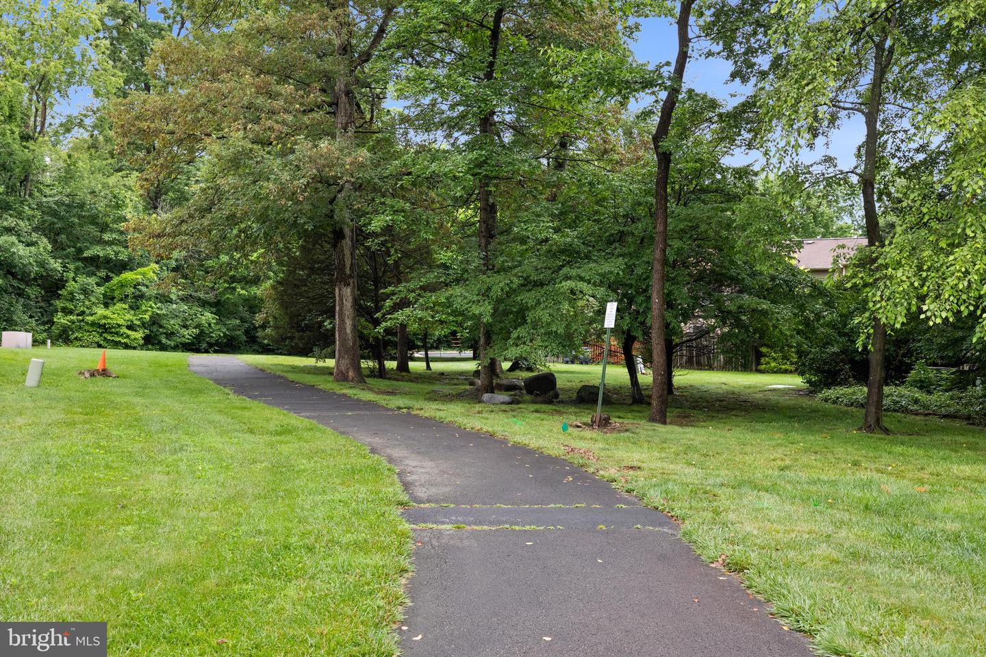 1610 SIERRA WOODS DR, RESTON, Virginia 20194, 3 Bedrooms Bedrooms, ,2 BathroomsBathrooms,Residential,For sale,1610 SIERRA WOODS DR,VAFX2233922 MLS # VAFX2233922