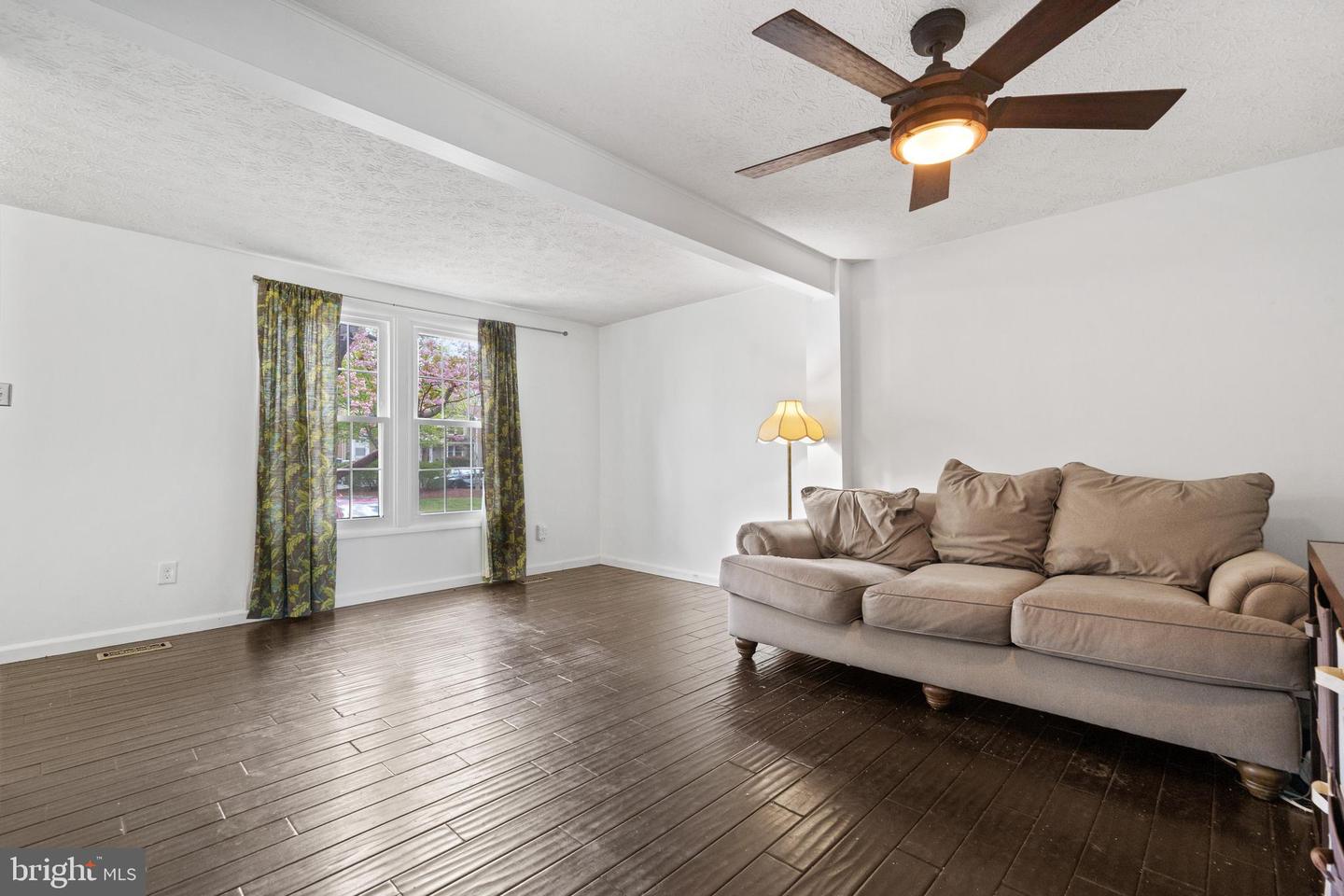1610 SIERRA WOODS DR, RESTON, Virginia 20194, 3 Bedrooms Bedrooms, ,2 BathroomsBathrooms,Residential,For sale,1610 SIERRA WOODS DR,VAFX2233922 MLS # VAFX2233922