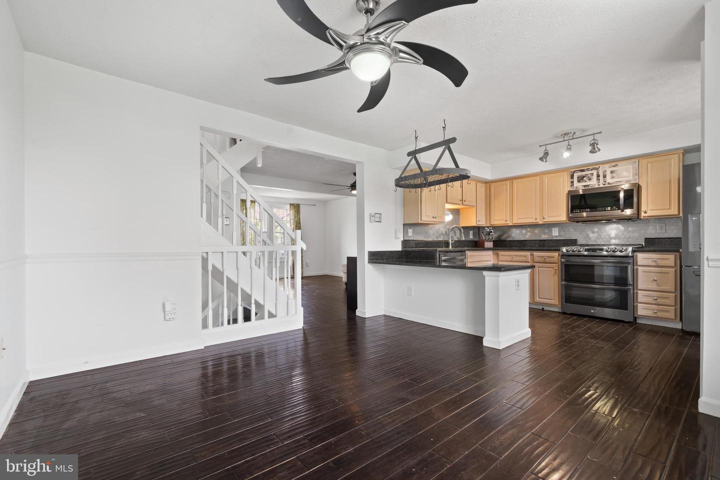 1610 SIERRA WOODS DR, RESTON, Virginia 20194, 3 Bedrooms Bedrooms, ,2 BathroomsBathrooms,Residential,For sale,1610 SIERRA WOODS DR,VAFX2233922 MLS # VAFX2233922