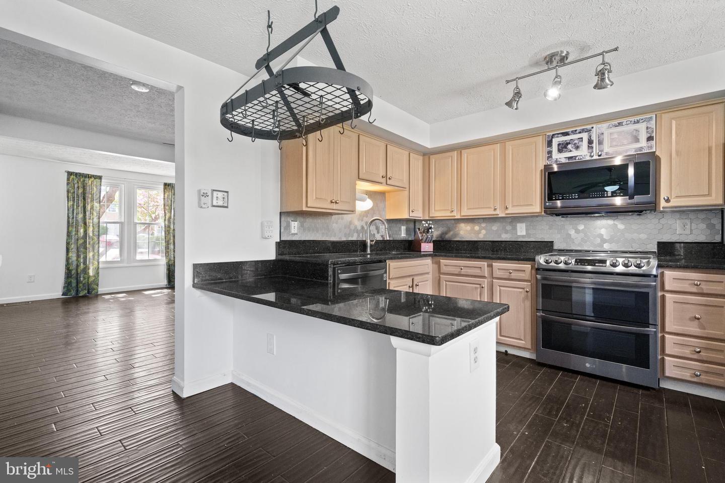 1610 SIERRA WOODS DR, RESTON, Virginia 20194, 3 Bedrooms Bedrooms, ,2 BathroomsBathrooms,Residential,For sale,1610 SIERRA WOODS DR,VAFX2233922 MLS # VAFX2233922