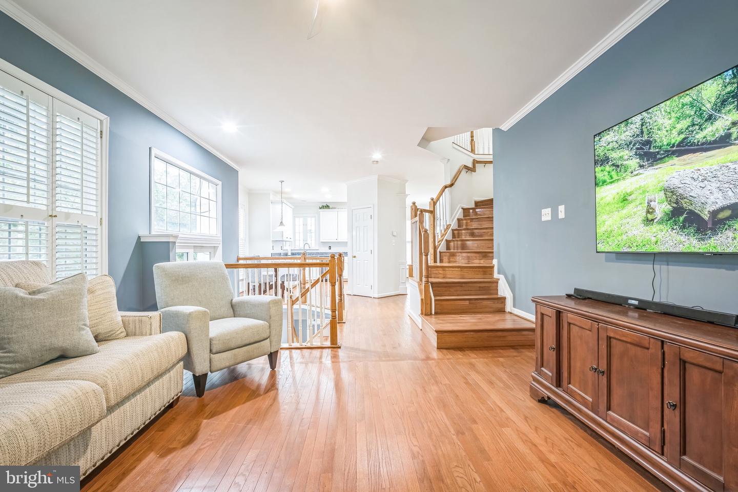 25423 PLANTING FIELD DR, CHANTILLY, Virginia 20152, 5 Bedrooms Bedrooms, ,3 BathroomsBathrooms,Residential,For sale,25423 PLANTING FIELD DR,VALO2096410 MLS # VALO2096410