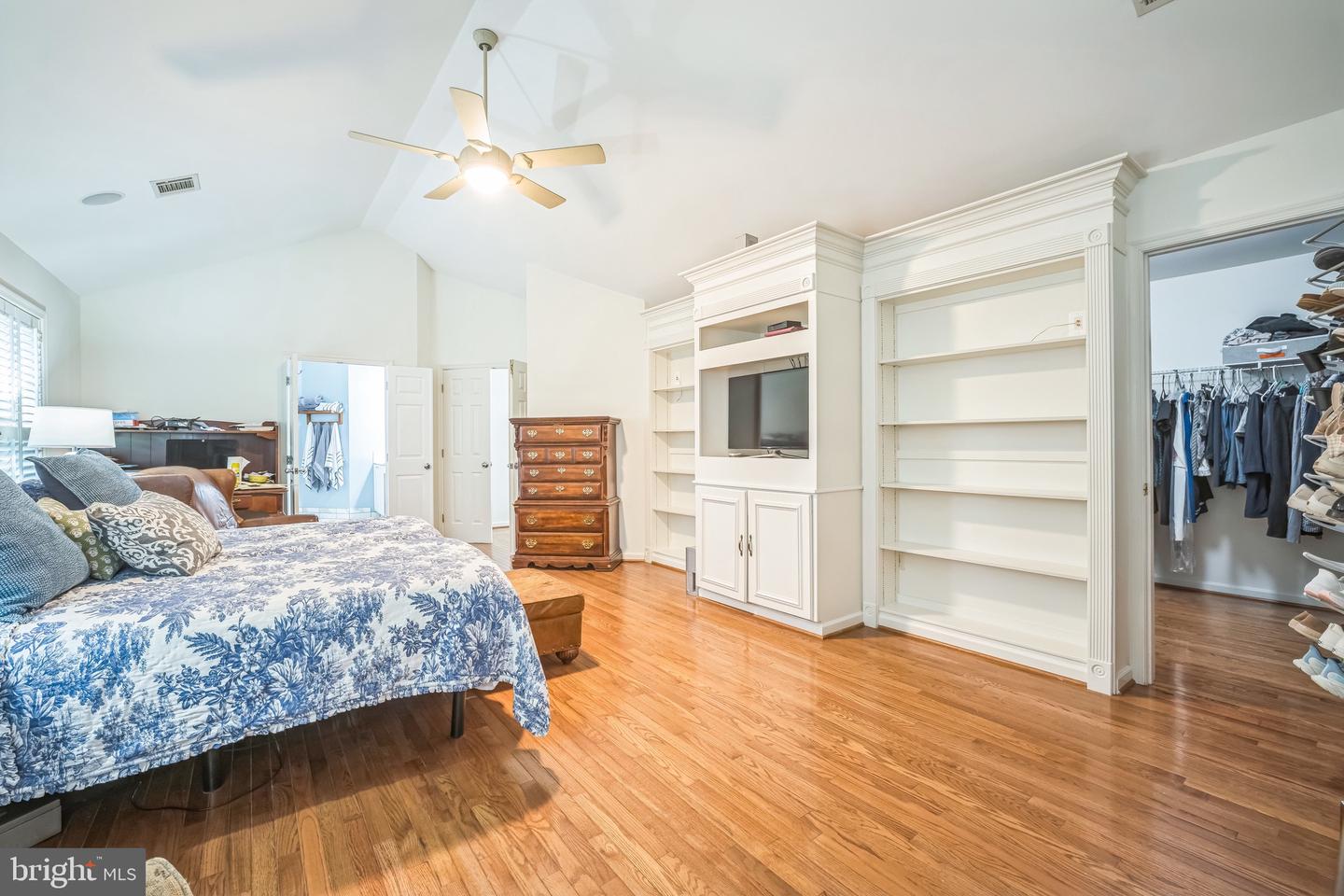 25423 PLANTING FIELD DR, CHANTILLY, Virginia 20152, 5 Bedrooms Bedrooms, ,3 BathroomsBathrooms,Residential,For sale,25423 PLANTING FIELD DR,VALO2096410 MLS # VALO2096410