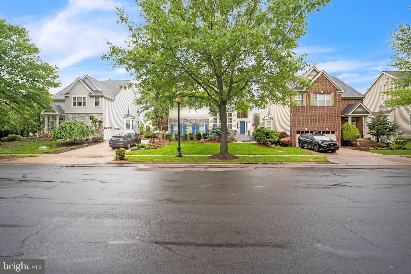 25423 PLANTING FIELD DR, CHANTILLY, Virginia 20152, 5 Bedrooms Bedrooms, ,3 BathroomsBathrooms,Residential,For sale,25423 PLANTING FIELD DR,VALO2096410 MLS # VALO2096410