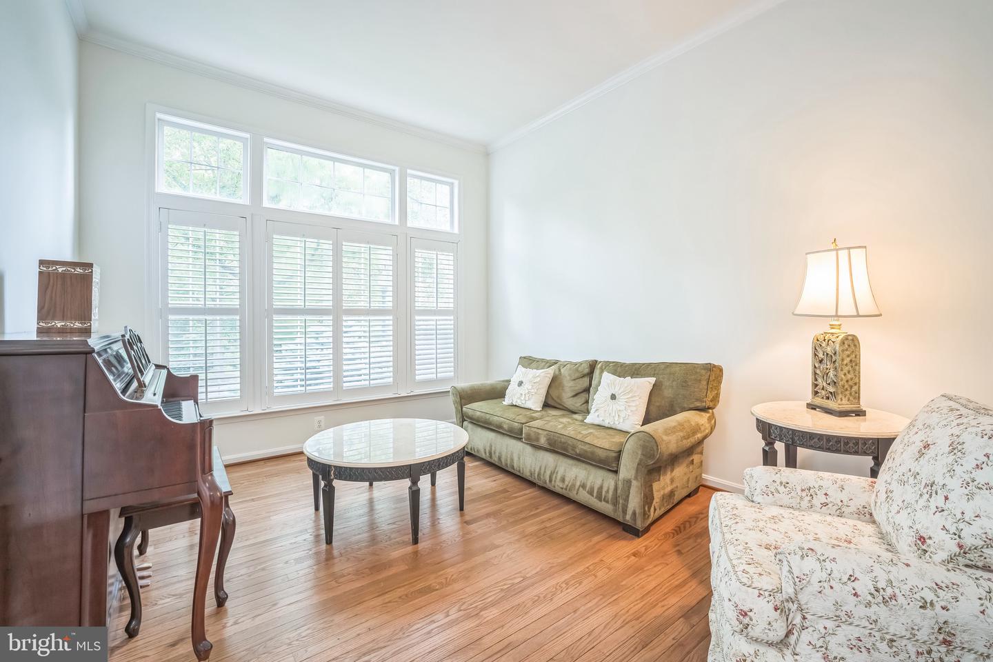 25423 PLANTING FIELD DR, CHANTILLY, Virginia 20152, 5 Bedrooms Bedrooms, ,3 BathroomsBathrooms,Residential,For sale,25423 PLANTING FIELD DR,VALO2096410 MLS # VALO2096410