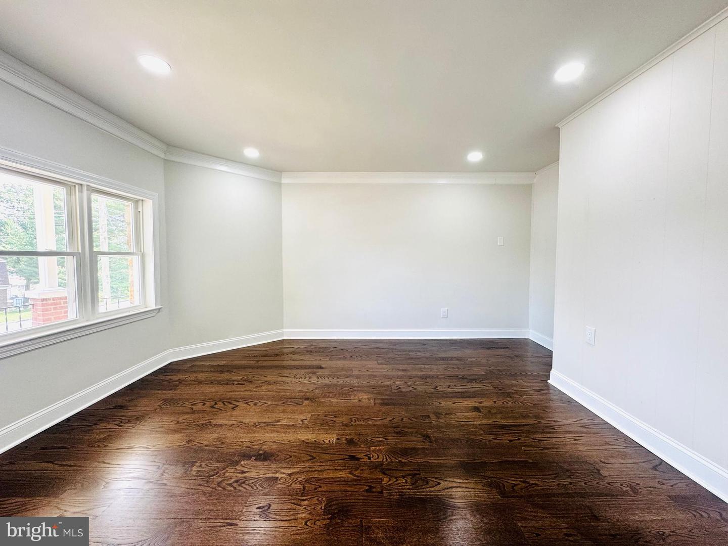 716 VILLA AVE, FRONT ROYAL, Virginia 22630, 4 Bedrooms Bedrooms, ,3 BathroomsBathrooms,Residential,For sale,716 VILLA AVE,VAWR2011388 MLS # VAWR2011388