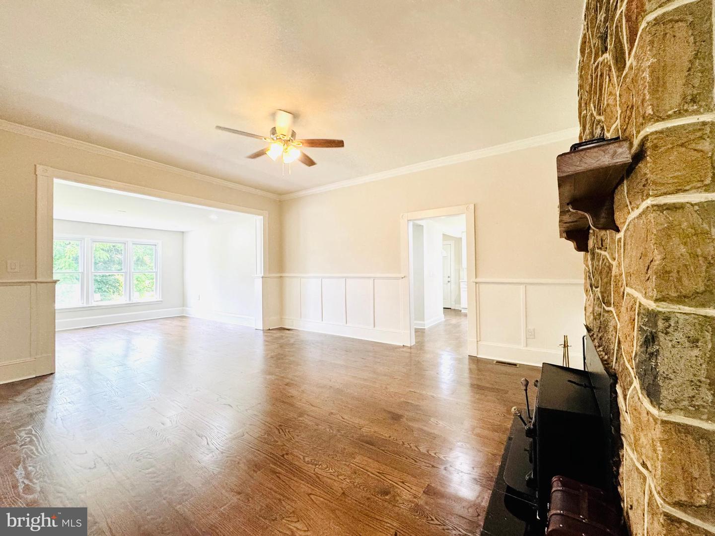 716 VILLA AVE, FRONT ROYAL, Virginia 22630, 4 Bedrooms Bedrooms, ,3 BathroomsBathrooms,Residential,For sale,716 VILLA AVE,VAWR2011388 MLS # VAWR2011388
