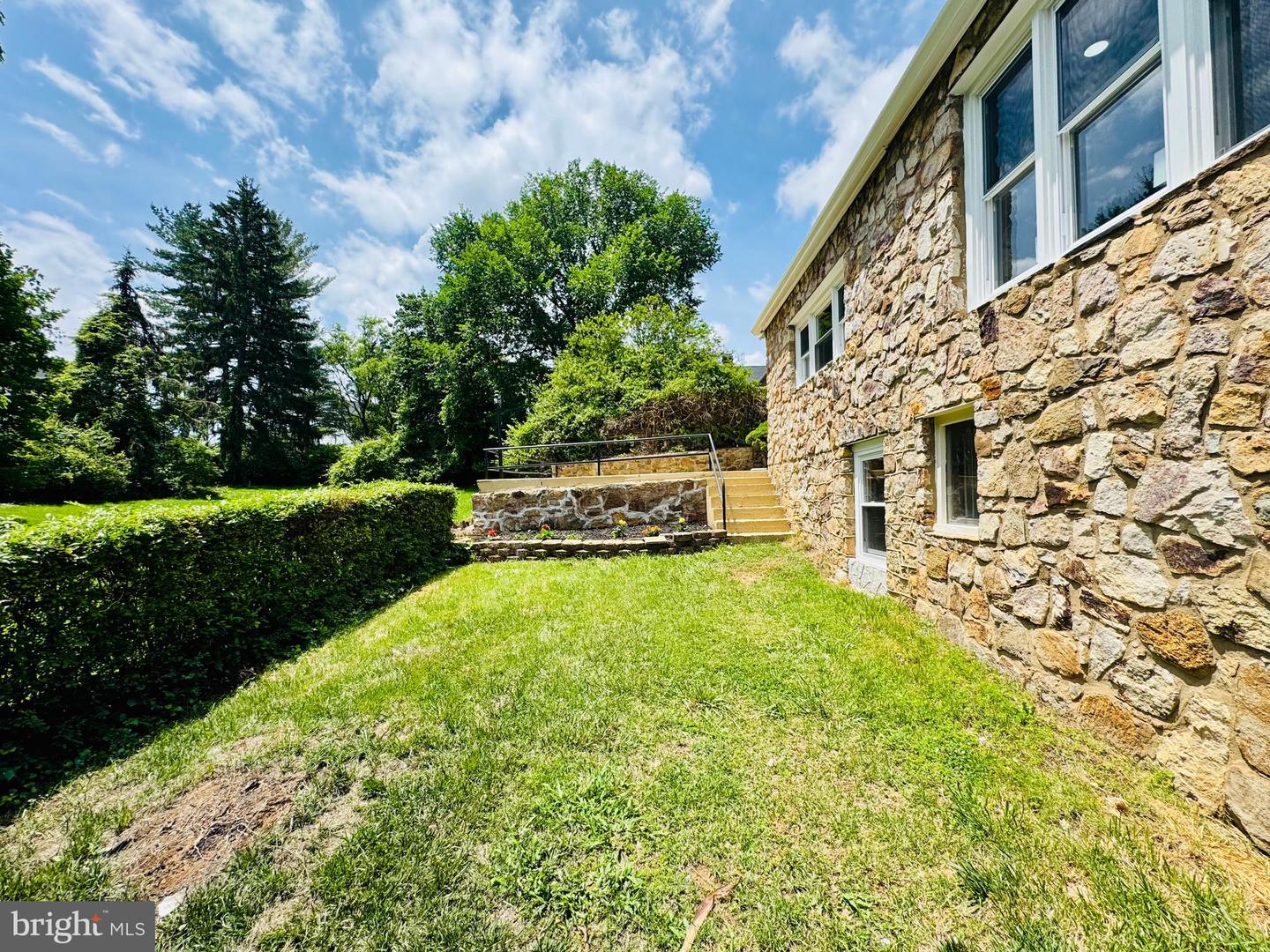 716 VILLA AVE, FRONT ROYAL, Virginia 22630, 4 Bedrooms Bedrooms, ,3 BathroomsBathrooms,Residential,For sale,716 VILLA AVE,VAWR2011388 MLS # VAWR2011388