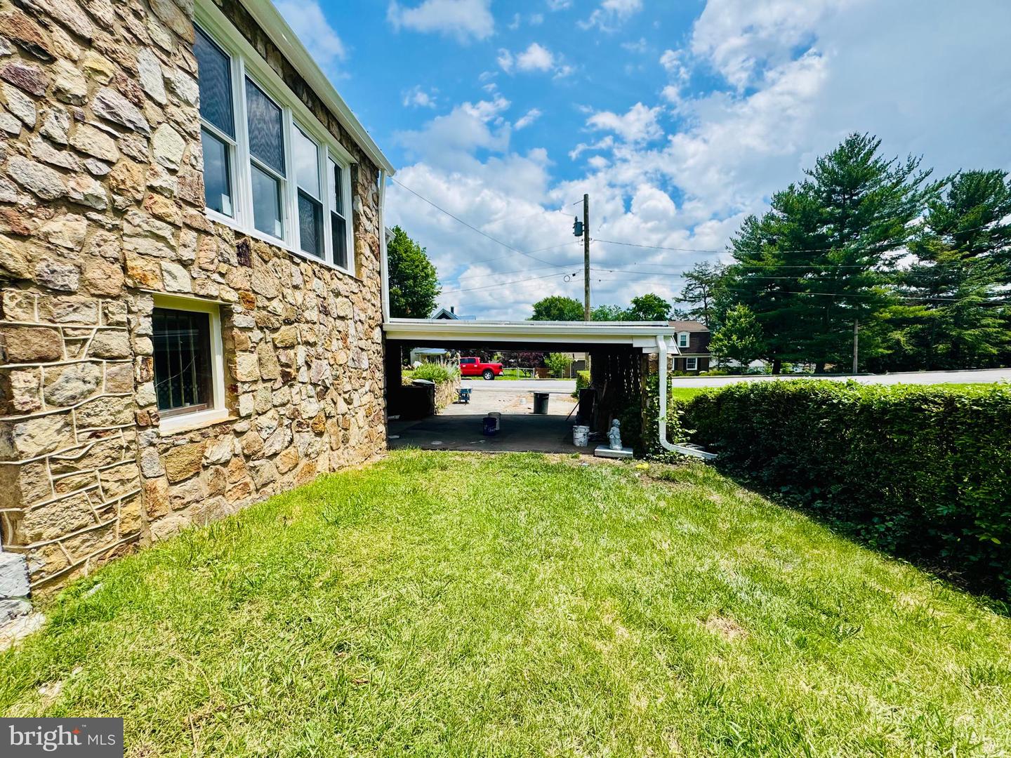 716 VILLA AVE, FRONT ROYAL, Virginia 22630, 4 Bedrooms Bedrooms, ,3 BathroomsBathrooms,Residential,For sale,716 VILLA AVE,VAWR2011388 MLS # VAWR2011388