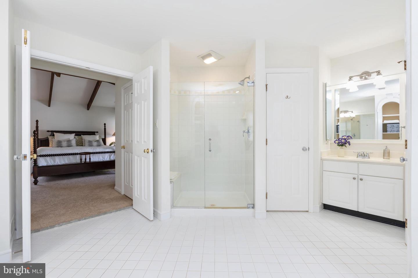 12691 FOX WOODS DR, HERNDON, Virginia 20171, 4 Bedrooms Bedrooms, ,4 BathroomsBathrooms,Residential,For sale,12691 FOX WOODS DR,VAFX2245616 MLS # VAFX2245616