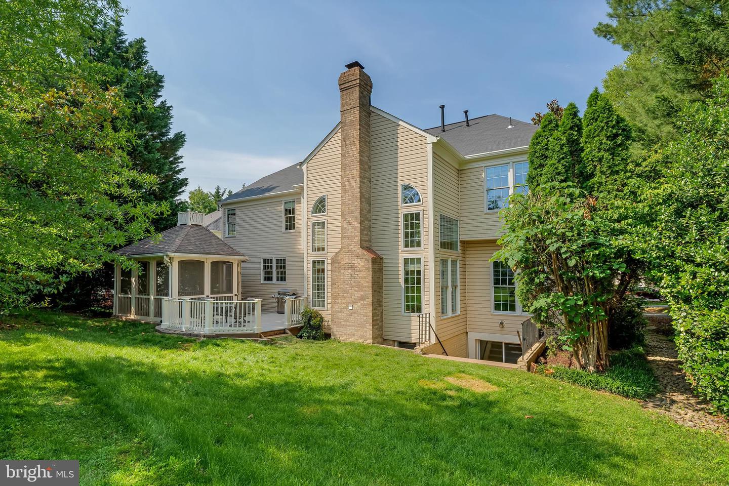 12691 FOX WOODS DR, HERNDON, Virginia 20171, 4 Bedrooms Bedrooms, ,4 BathroomsBathrooms,Residential,For sale,12691 FOX WOODS DR,VAFX2245616 MLS # VAFX2245616