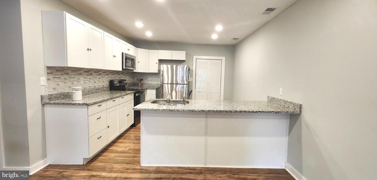320 THIRD ST, FREDERICKSBURG, Virginia 22408, 2 Bedrooms Bedrooms, ,1 BathroomBathrooms,Residential,For sale,320 THIRD ST,VASP2033750 MLS # VASP2033750