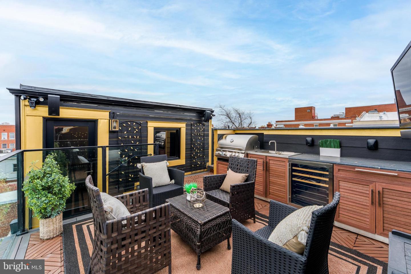 810 PRINCE ST, ALEXANDRIA, Virginia 22314, 6 Bedrooms Bedrooms, ,4 BathroomsBathrooms,Residential,For sale,810 PRINCE ST,VAAX2046252 MLS # VAAX2046252