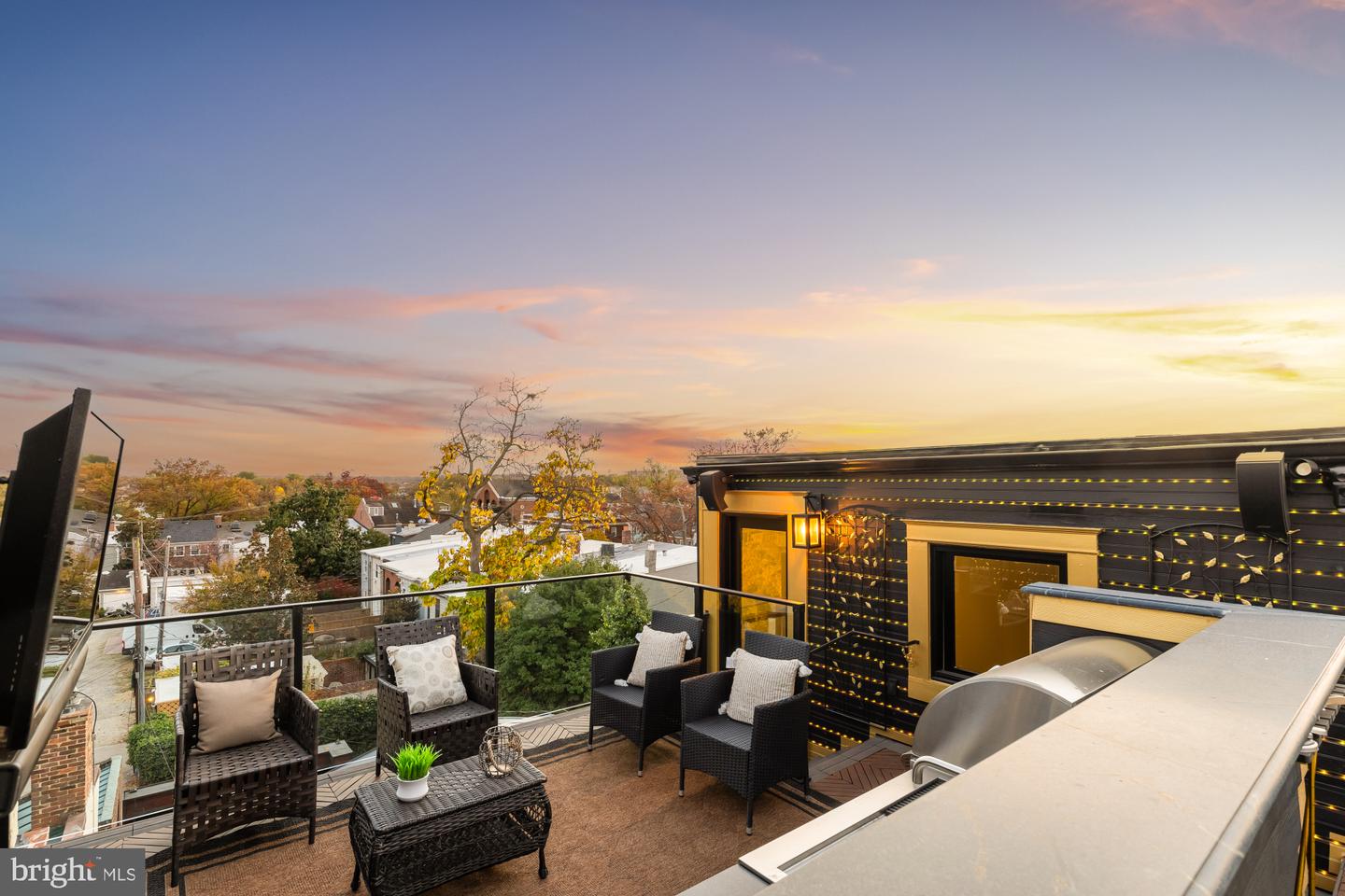 810 PRINCE ST, ALEXANDRIA, Virginia 22314, 6 Bedrooms Bedrooms, ,4 BathroomsBathrooms,Residential,For sale,810 PRINCE ST,VAAX2046252 MLS # VAAX2046252