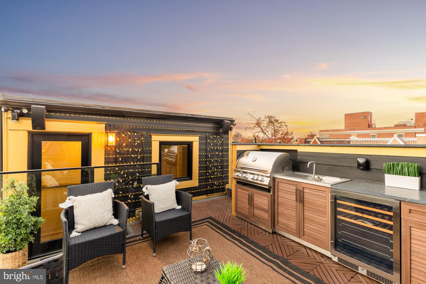 810 PRINCE ST, ALEXANDRIA, Virginia 22314, 6 Bedrooms Bedrooms, ,4 BathroomsBathrooms,Residential,For sale,810 PRINCE ST,VAAX2046252 MLS # VAAX2046252