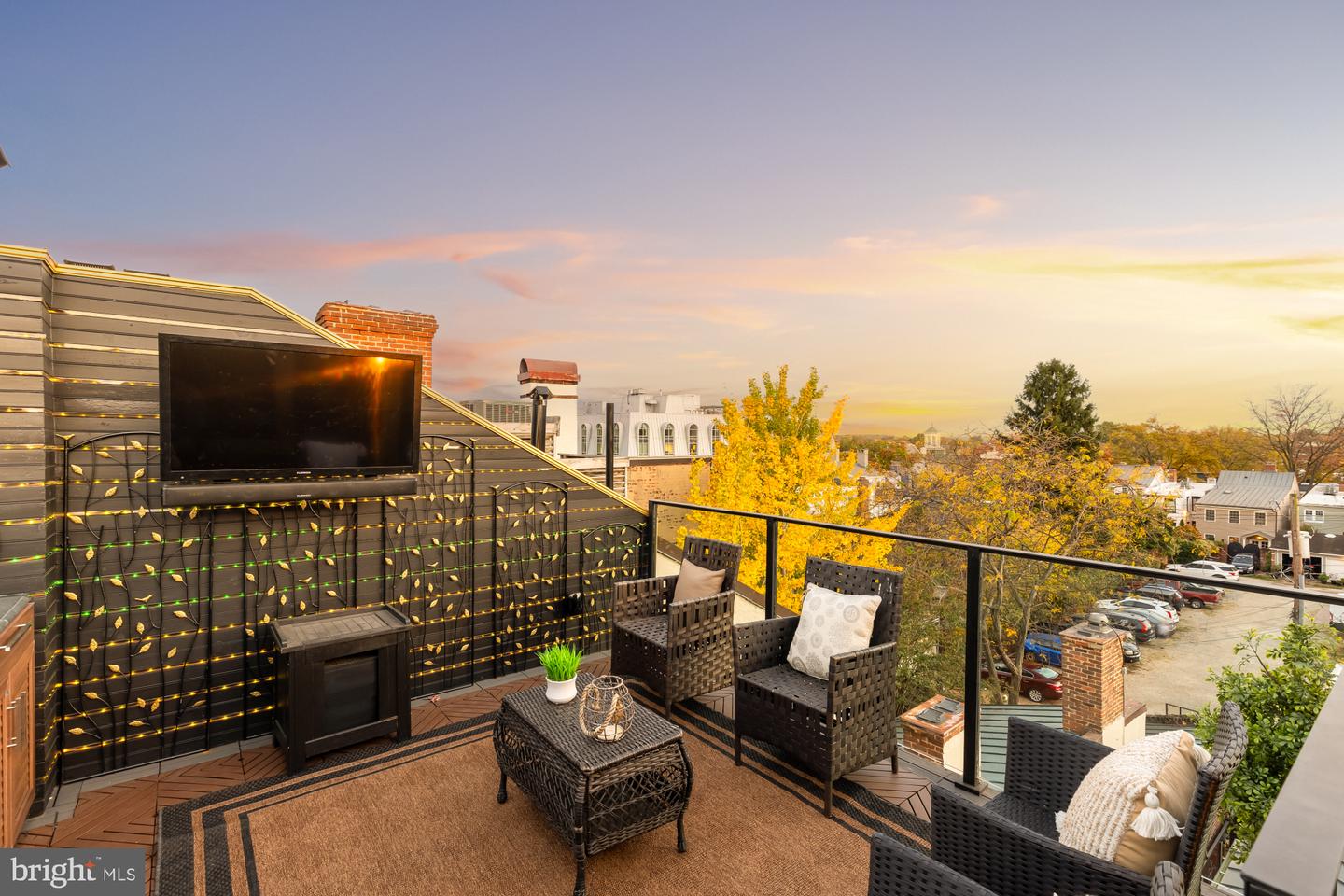 810 PRINCE ST, ALEXANDRIA, Virginia 22314, 6 Bedrooms Bedrooms, ,4 BathroomsBathrooms,Residential,For sale,810 PRINCE ST,VAAX2046252 MLS # VAAX2046252