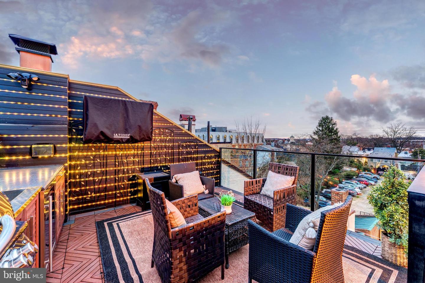 810 PRINCE ST, ALEXANDRIA, Virginia 22314, 5 Bedrooms Bedrooms, 17 Rooms Rooms,4 BathroomsBathrooms,Residential,For sale,810 PRINCE ST,VAAX2046252 MLS # VAAX2046252