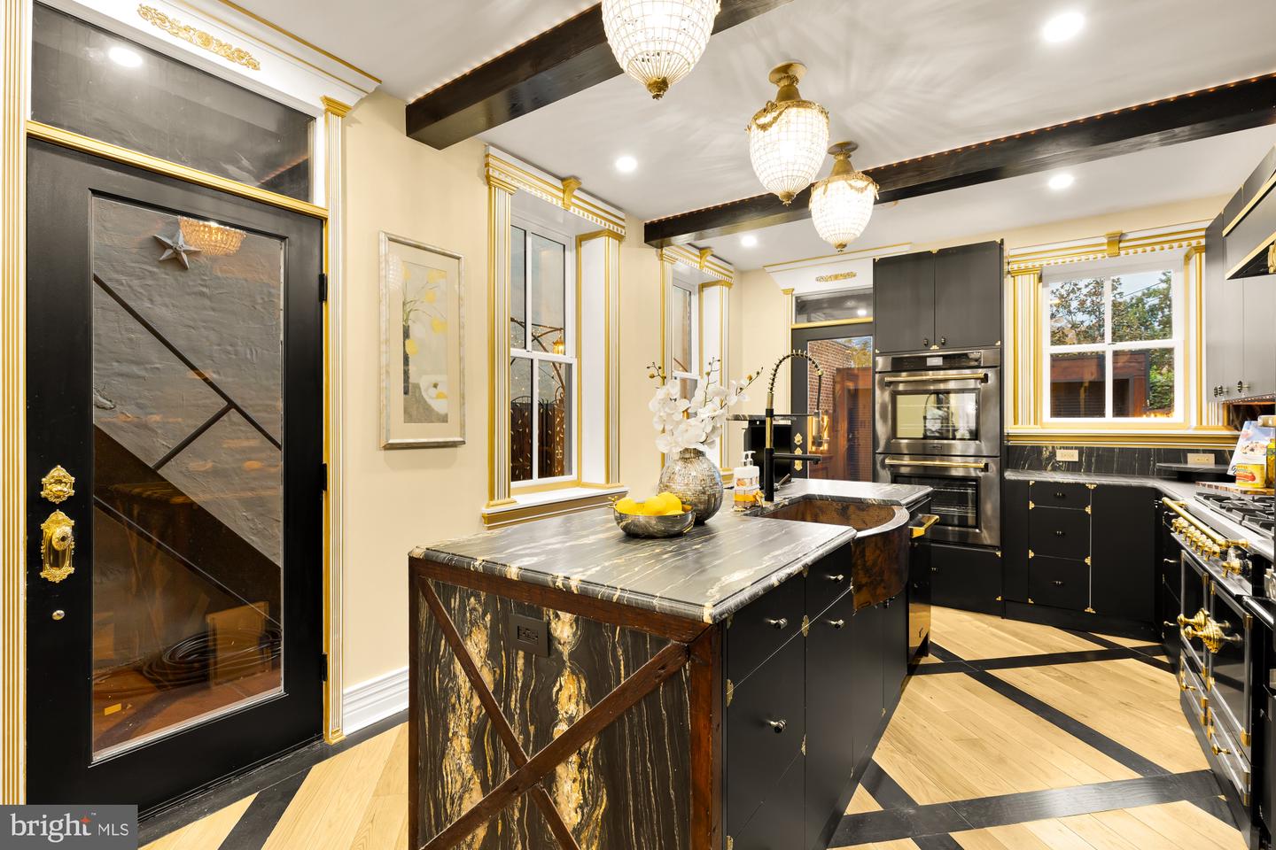 810 PRINCE ST, ALEXANDRIA, Virginia 22314, 6 Bedrooms Bedrooms, ,4 BathroomsBathrooms,Residential,For sale,810 PRINCE ST,VAAX2046252 MLS # VAAX2046252