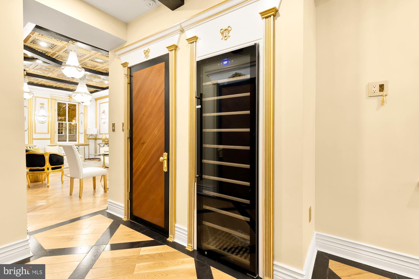 810 PRINCE ST, ALEXANDRIA, Virginia 22314, 6 Bedrooms Bedrooms, ,4 BathroomsBathrooms,Residential,For sale,810 PRINCE ST,VAAX2046252 MLS # VAAX2046252