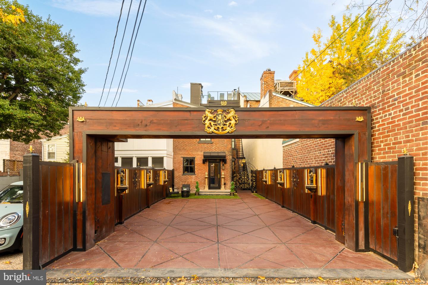 810 PRINCE ST, ALEXANDRIA, Virginia 22314, 6 Bedrooms Bedrooms, ,4 BathroomsBathrooms,Residential,For sale,810 PRINCE ST,VAAX2046252 MLS # VAAX2046252