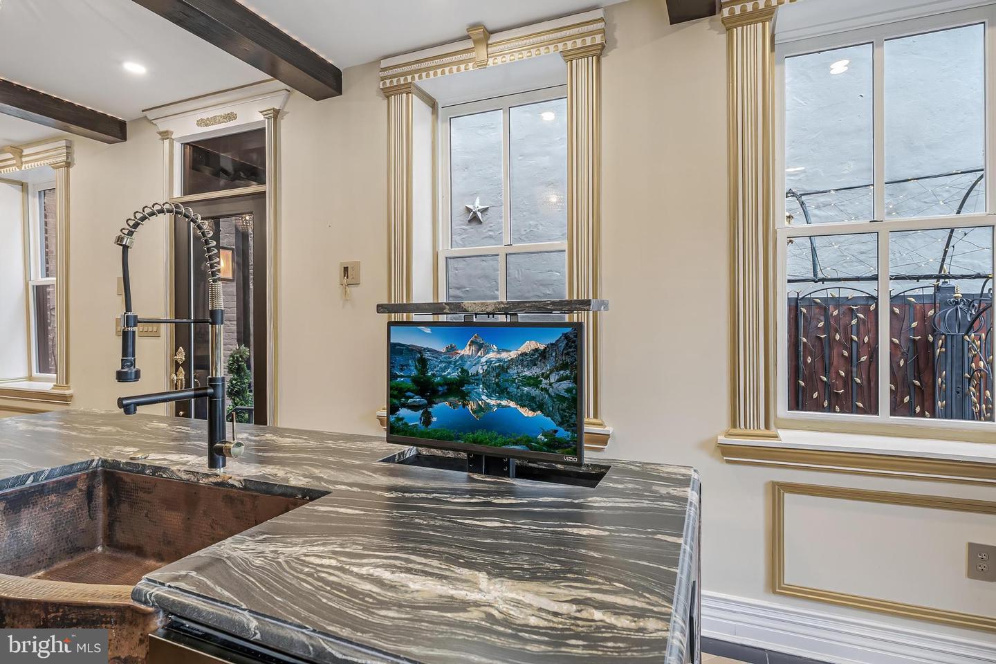 810 PRINCE ST, ALEXANDRIA, Virginia 22314, 6 Bedrooms Bedrooms, ,4 BathroomsBathrooms,Residential,For sale,810 PRINCE ST,VAAX2046252 MLS # VAAX2046252