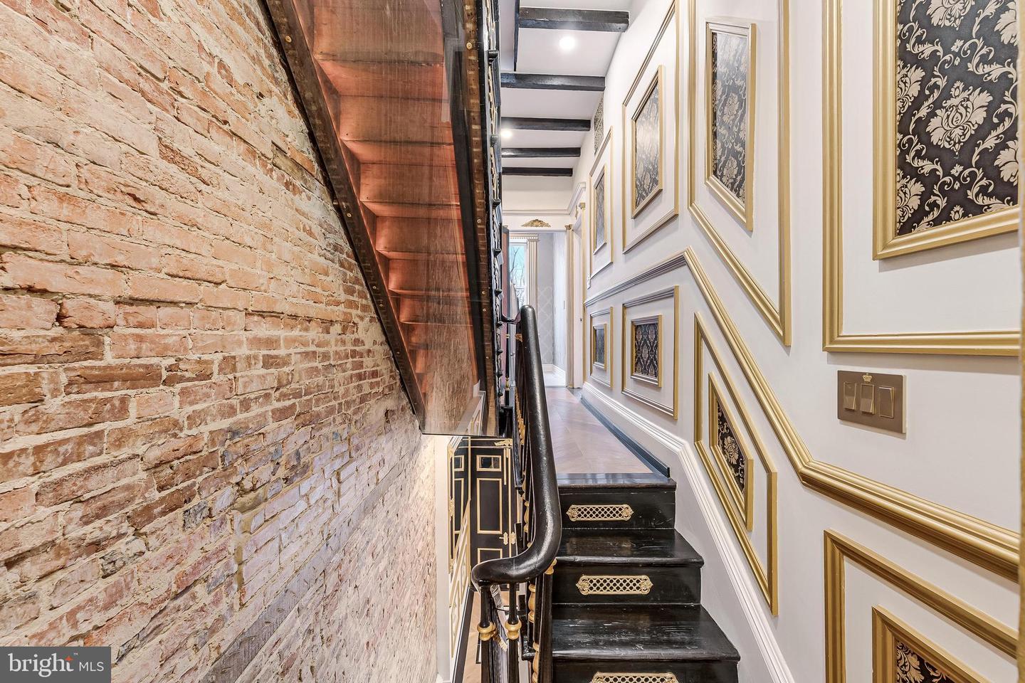 810 PRINCE ST, ALEXANDRIA, Virginia 22314, 6 Bedrooms Bedrooms, ,4 BathroomsBathrooms,Residential,For sale,810 PRINCE ST,VAAX2046252 MLS # VAAX2046252