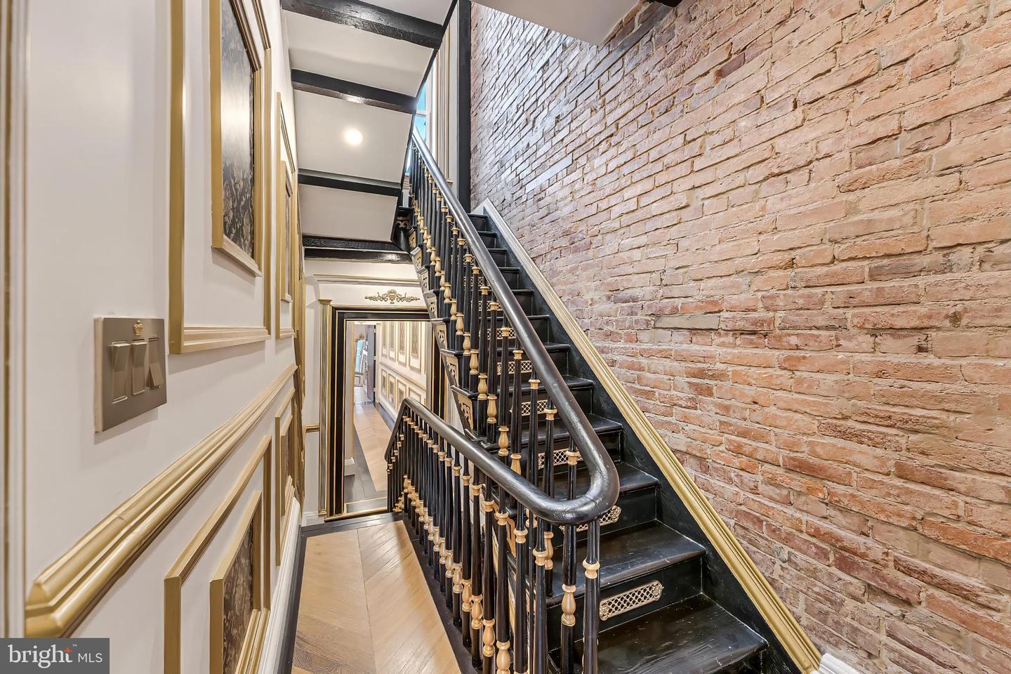 810 PRINCE ST, ALEXANDRIA, Virginia 22314, 6 Bedrooms Bedrooms, ,4 BathroomsBathrooms,Residential,For sale,810 PRINCE ST,VAAX2046252 MLS # VAAX2046252